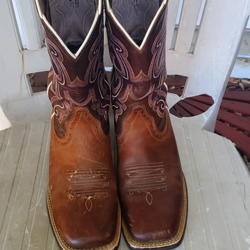 Ariat Boots 7.5 womens